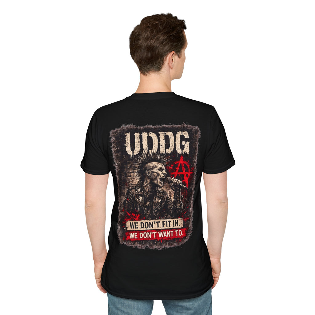 UDDG Riot Series 07 – No encajamos. No queremos encajar. Camiseta punk
