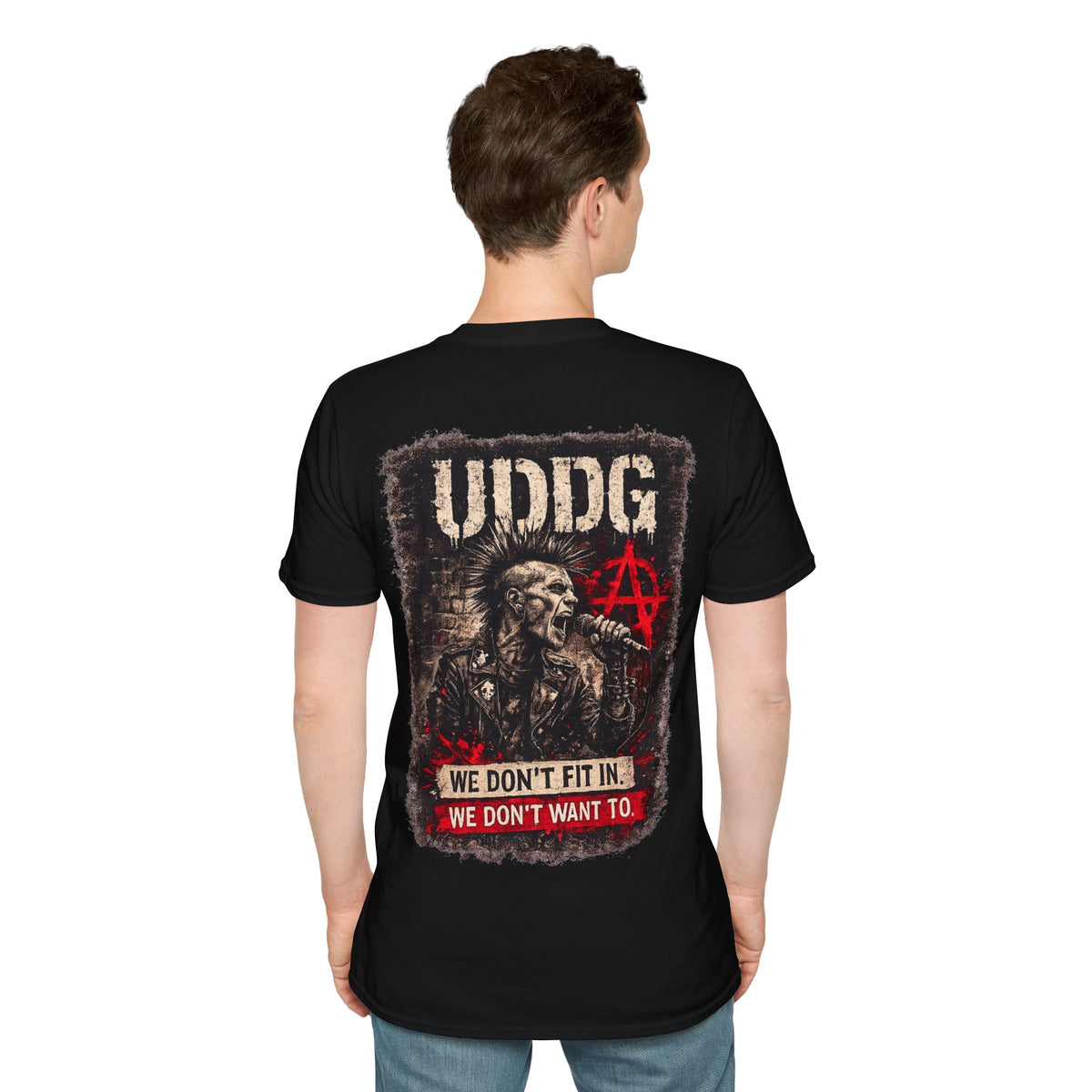 UDDG Riot Series 07 – No encajamos. No queremos encajar. Camiseta punk